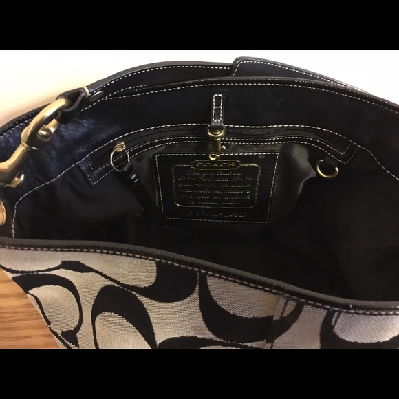 Coach Handbag - Picture 2 of 4