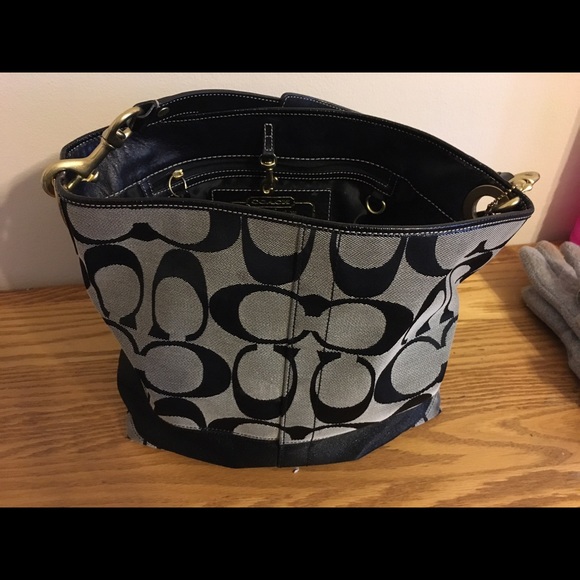 Coach Handbag - Picture 3 of 4