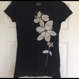 Flowered tee by Tommy Hilfiger