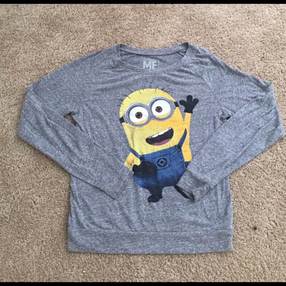 Grey long sleeve minion shirt