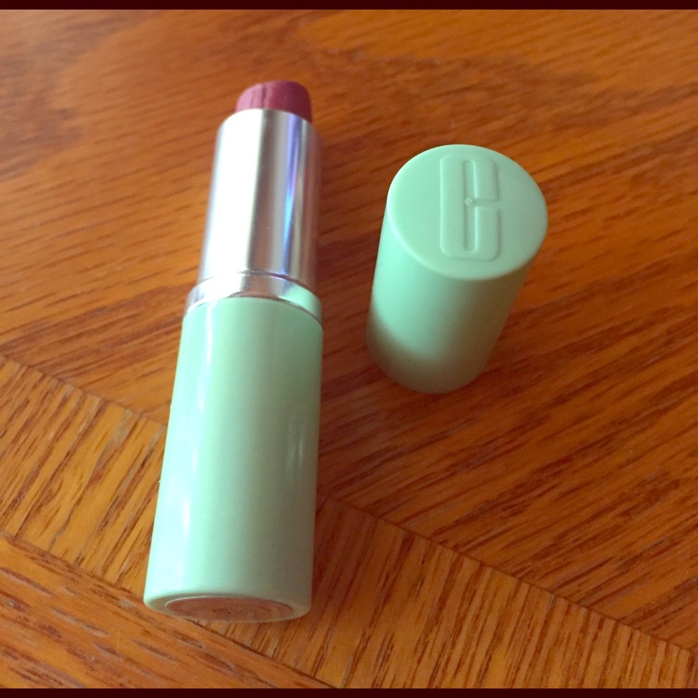 💄 Clinique Violet Berry Lip Stick 💄