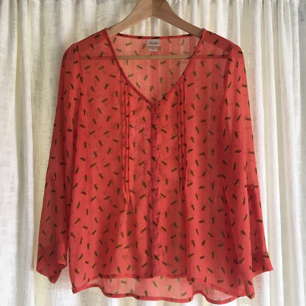 Bumble bee coral blouse