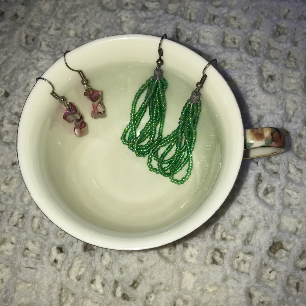 2 pairs of adorable dangling earrings
