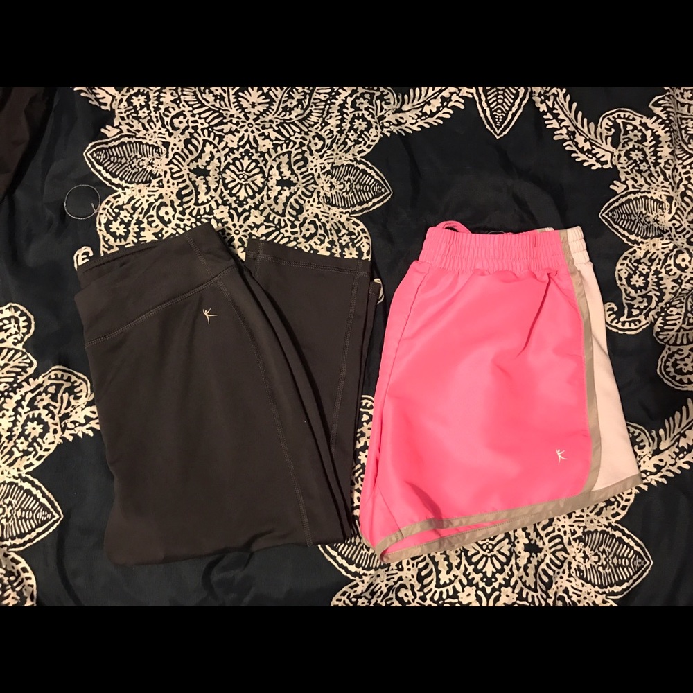 🌟Bundle!!!! 🌟 yoga capris and shorts