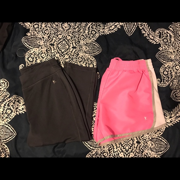 🌟Bundle!!!! 🌟 yoga capris and shorts - Picture 1 of 4