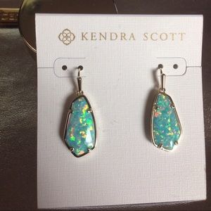 Kendra Scott Gold Green Kyocera Opal Camelias