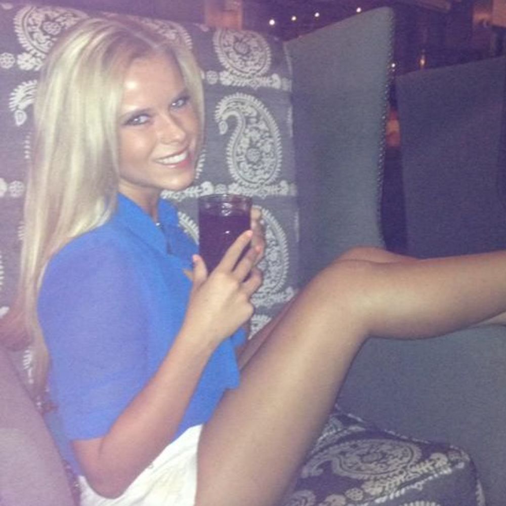 Meet your Posher, Alicia