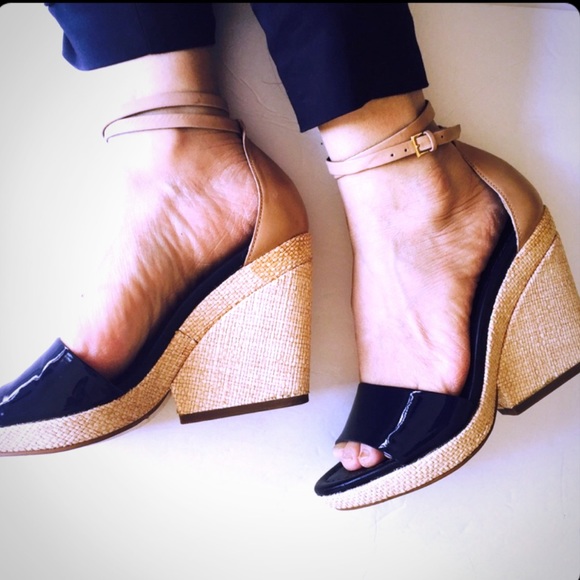 🌸HP🌸Kate Spade wedge Sandals - Picture 4 of 4