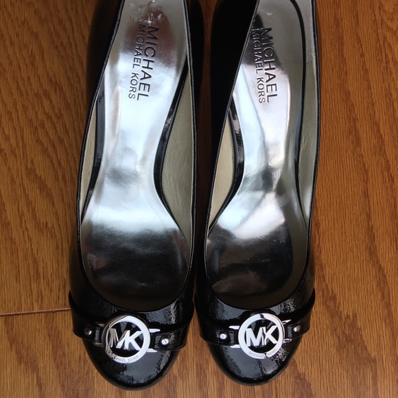 Michael Kors Shoes - Michael Kors black heels