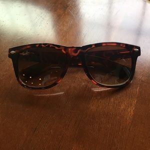 Classic Wayfarer Ray-bans