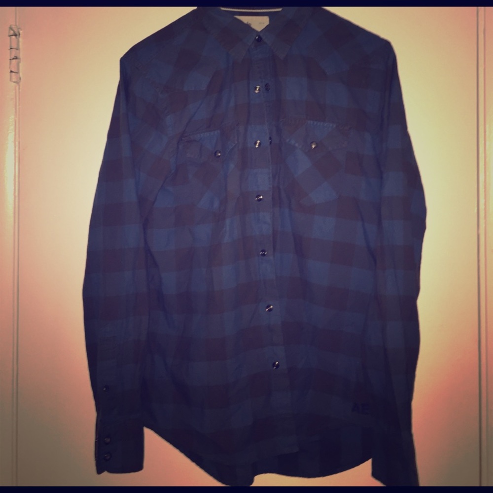 American Eagle button up shirt