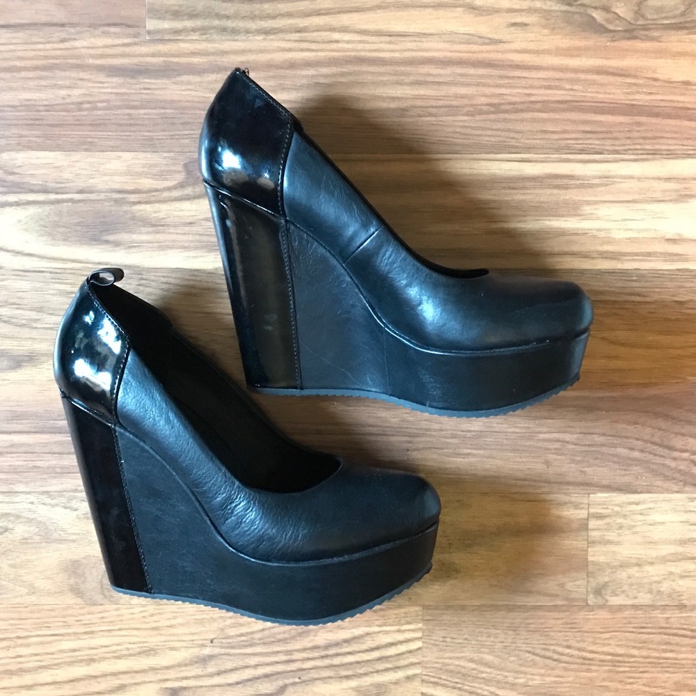 WINCHEL black platform wedges