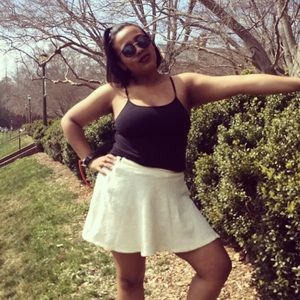 Meet your Posher, Nakia