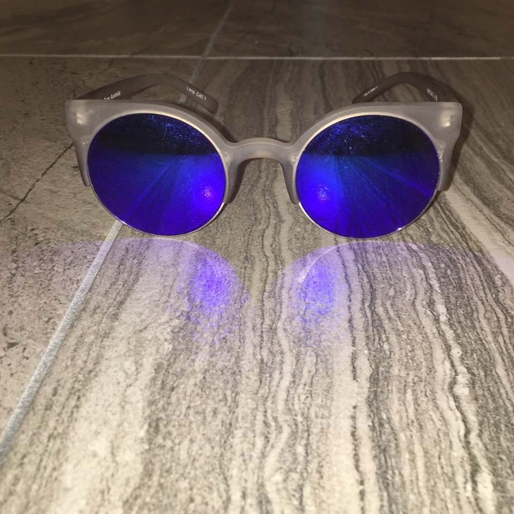 Quay sunglasses!!