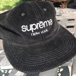 Black Supreme New York corduroy hat