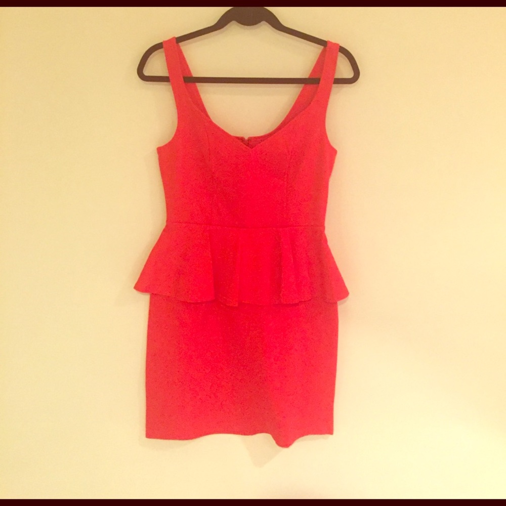 Peplum Coral Cocktail Dress:BB Dakota