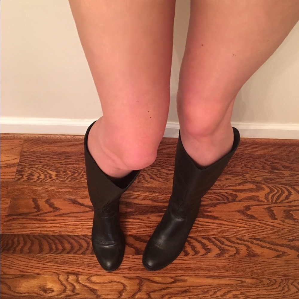 ❌SOLD❌ Matisse knee high black leather back zip boots 8.5