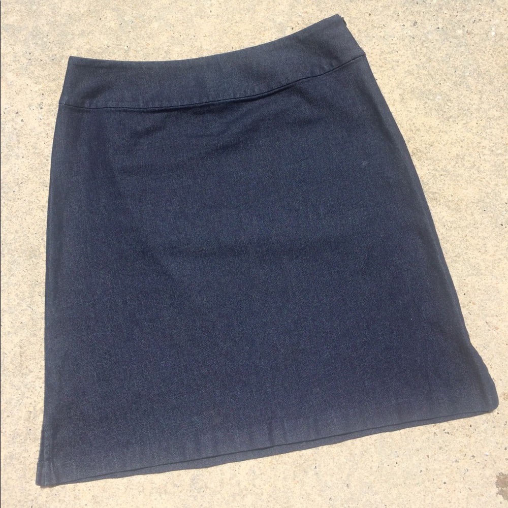 Banana Republic denim knee-length skirt