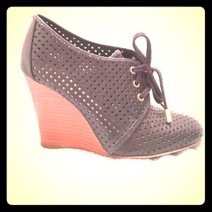 Tory Burch "Victor" navy lace-up wedges 7.5