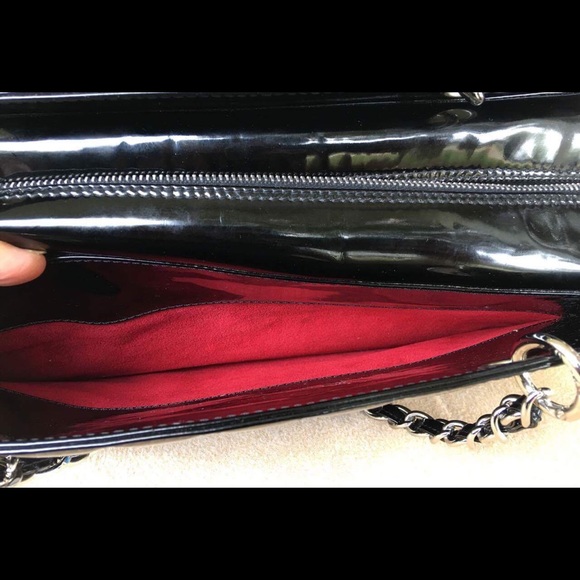 💕SOLD 💕AUTH CHANEL Chocolate Bag Patent Leather - Picture 5 of 8
