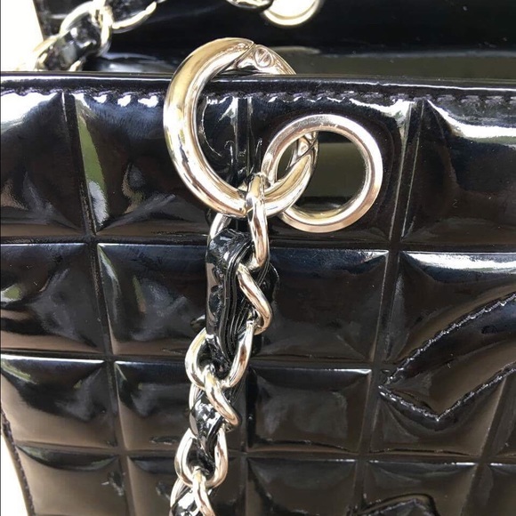 💕SOLD 💕AUTH CHANEL Chocolate Bag Patent Leather - Picture 6 of 8