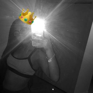 Meet your Posher, Gina