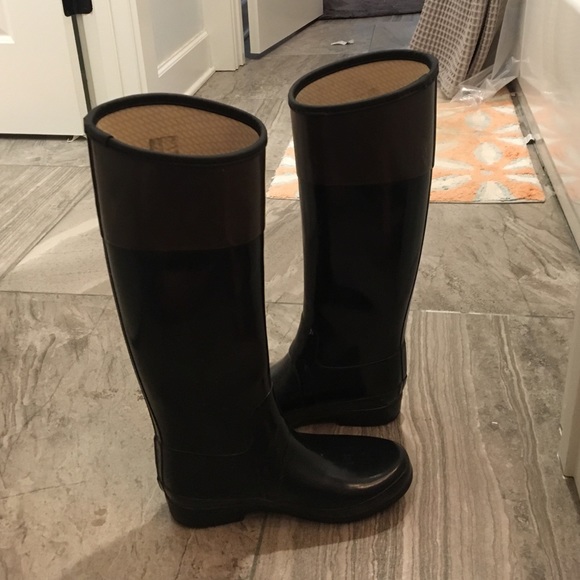 Hunter riding rain boots! - Picture 3 of 4