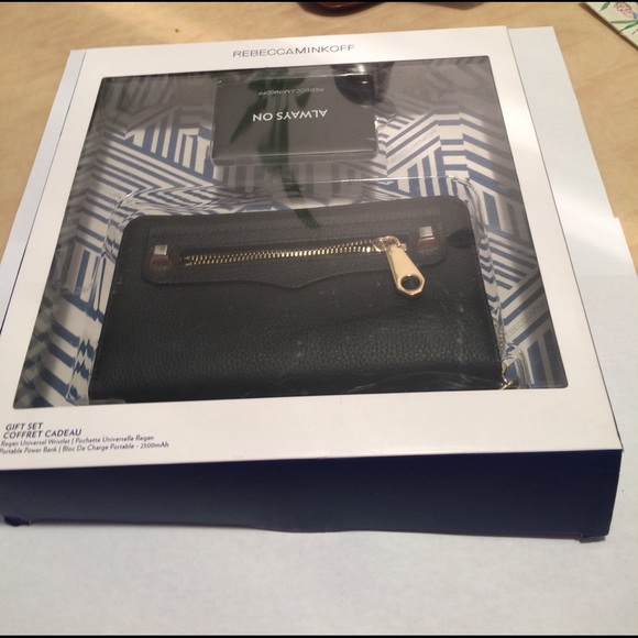 Rebecca Minkoff Accessories - Rebecca Minkoff Pouch & Charger Gift iPhone 7 Plus