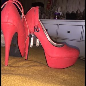 Size 8 Charlotte Russe heels!