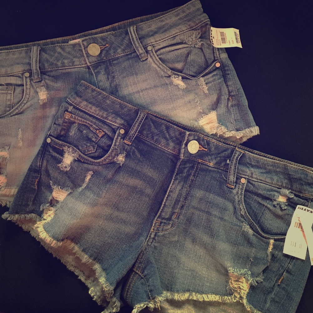SHORT BUNDLE FROM TILLY'S