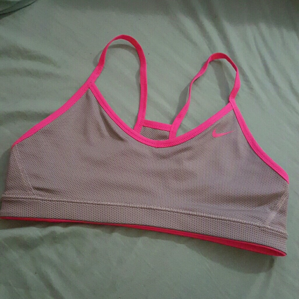 NWOT reversible Nike sports bra