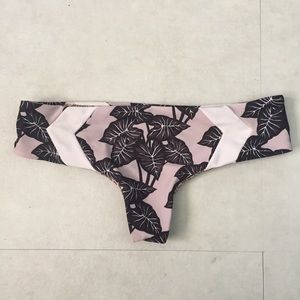 Acacia Mentawai Black Elephant size S