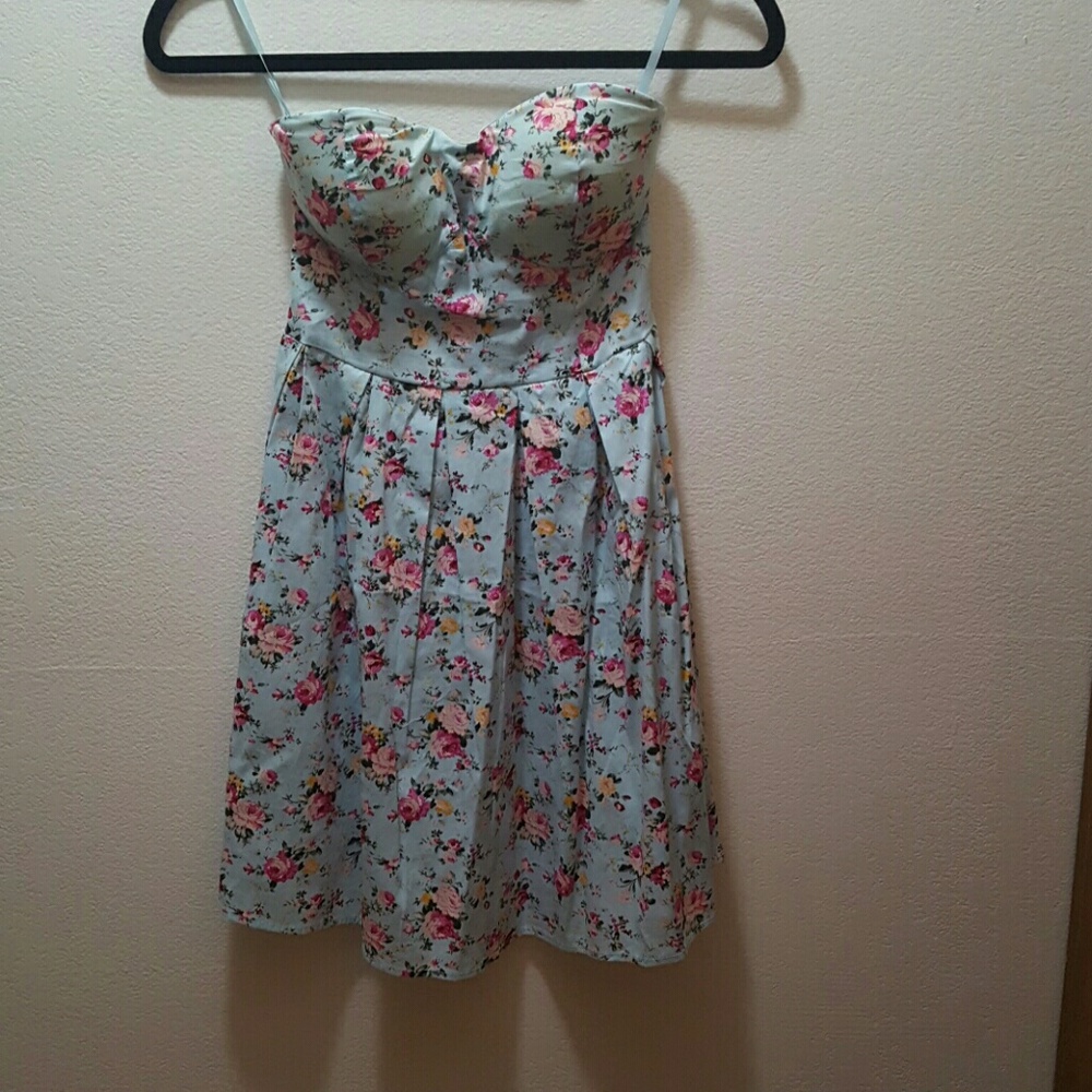 Summer dress - worn once