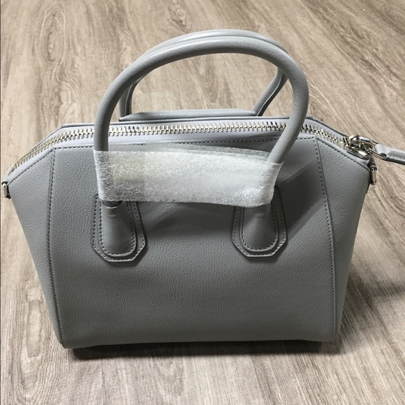 Givenchy Antigona Pearl Grey Sugar Leather Small - Picture 3 of 7