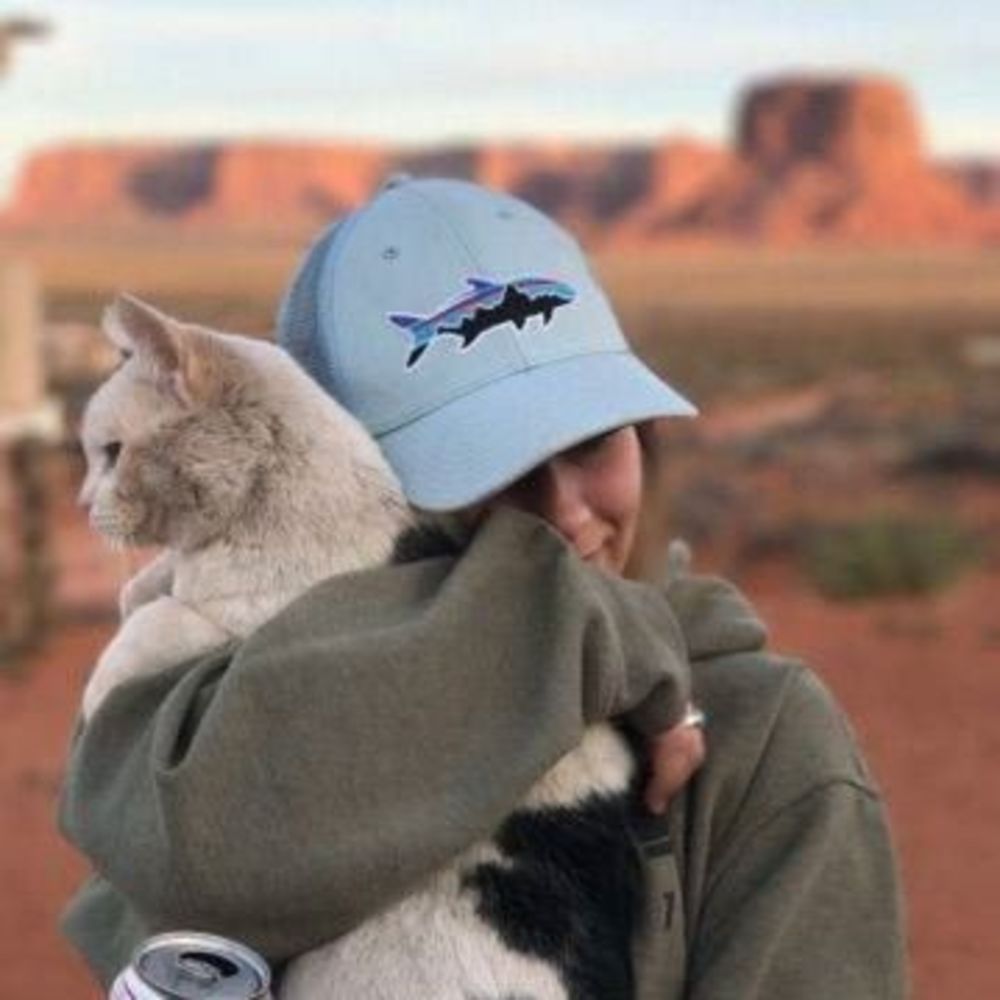 Meet your Posher, Olivia