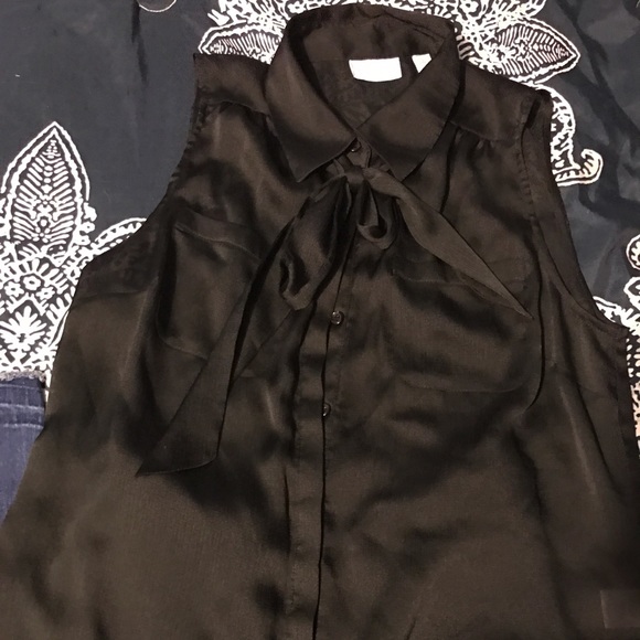 🦋🦋Black New York & Company Top🦋🦋 - Picture 2 of 3