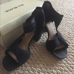 All black scuba heels size 38.5
