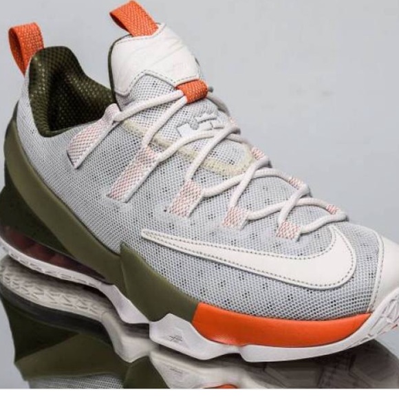 🌺LEBRON JAMES LOW LIMITED EDITION. Size 13 - Picture 3 of 5