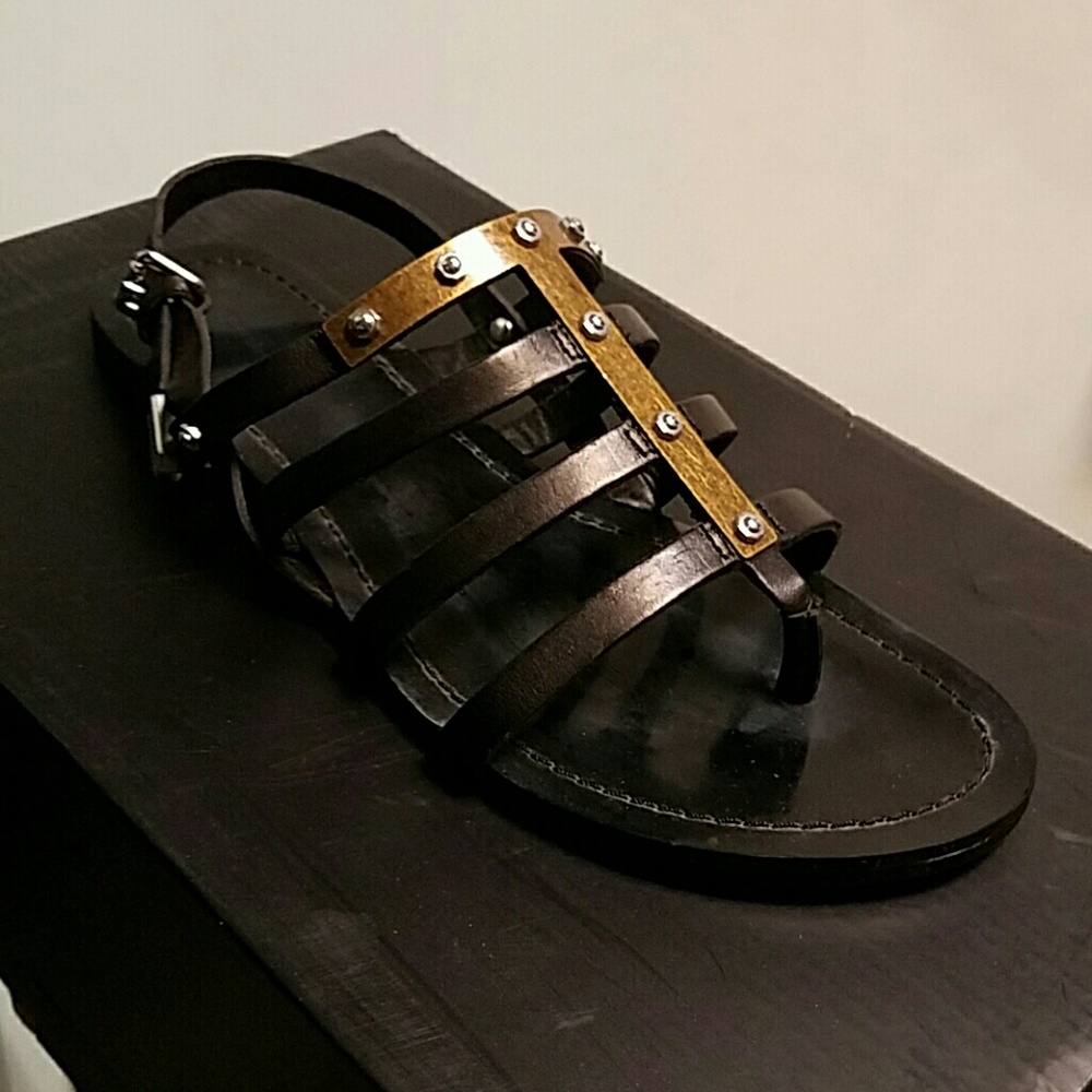 *SOLD*MARKDOWN! +60% off retail! Trendy Sandals!