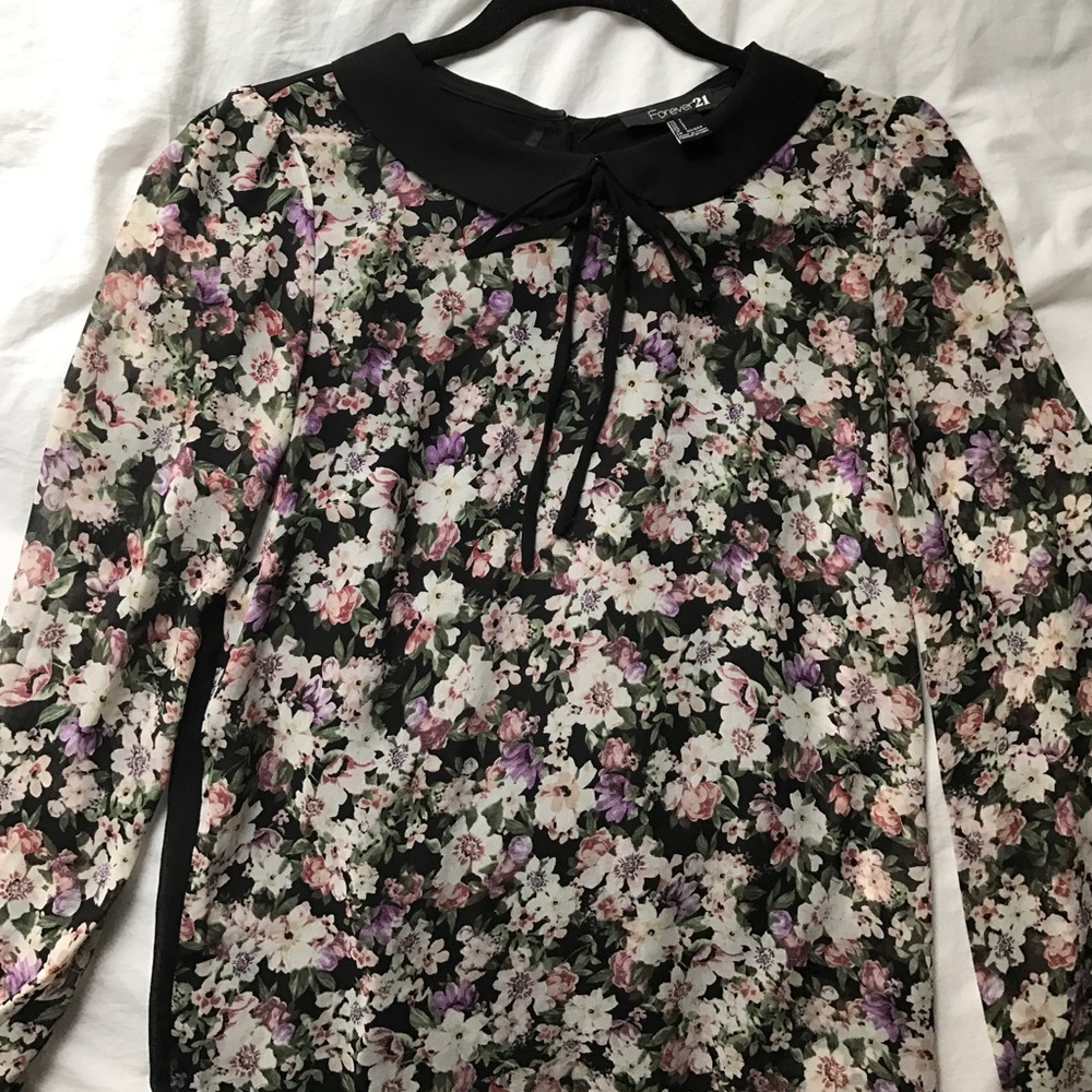 Forever 21 floral blouse with bow