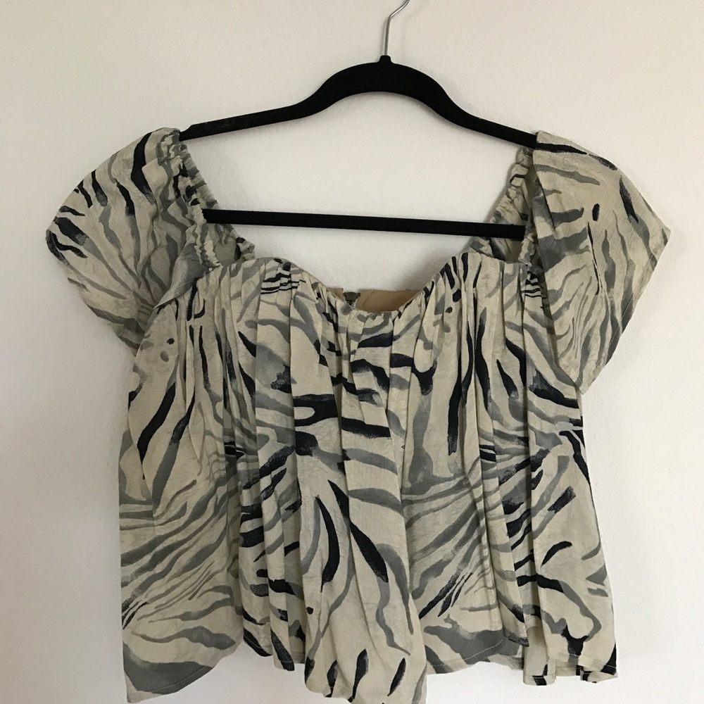 Stone Cold Fox - Off the shoulder blouse