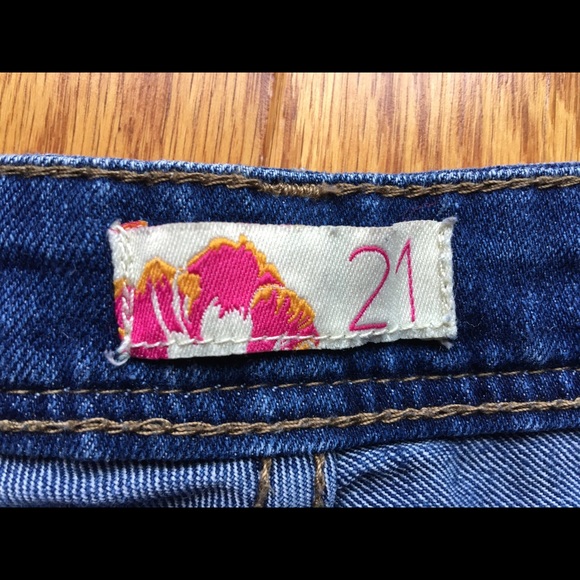 Fabulous denim shorts - Picture 3 of 3