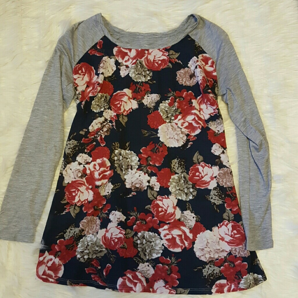 Beautiful maternity top