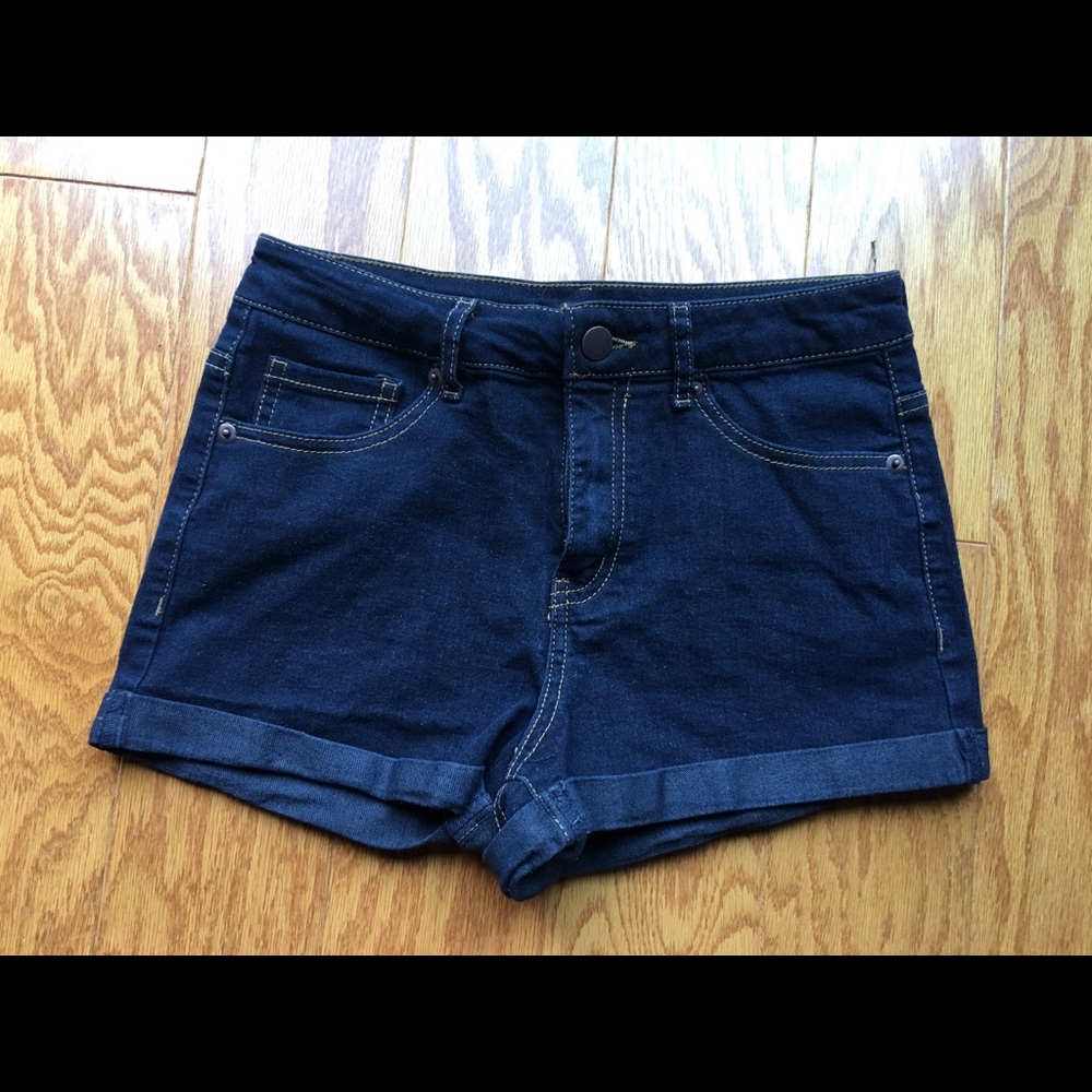 NWOT dark wash denim shorts