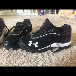 Under Armour Youth baseball cleats