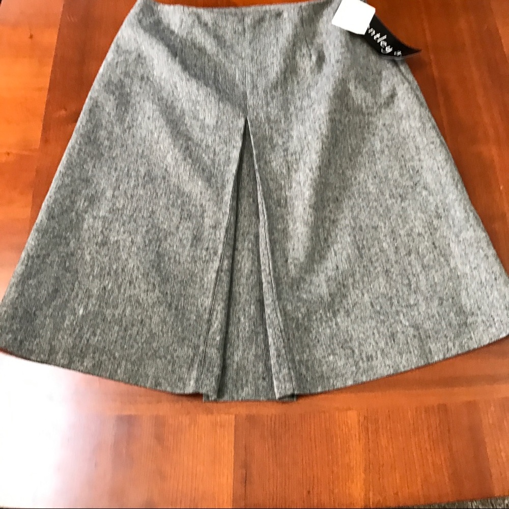 Bentley Women's Front Pleat Skirt Size 4