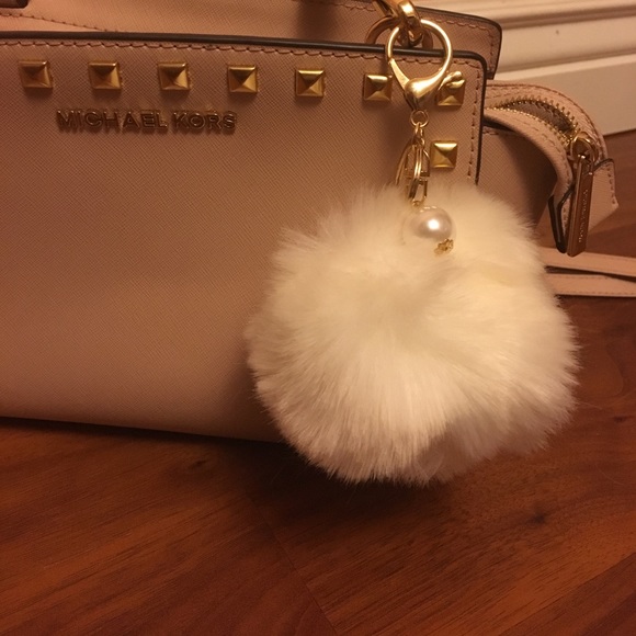 🆕 Faux Fur Pom Pom Purse Keychain - Picture 2 of 2