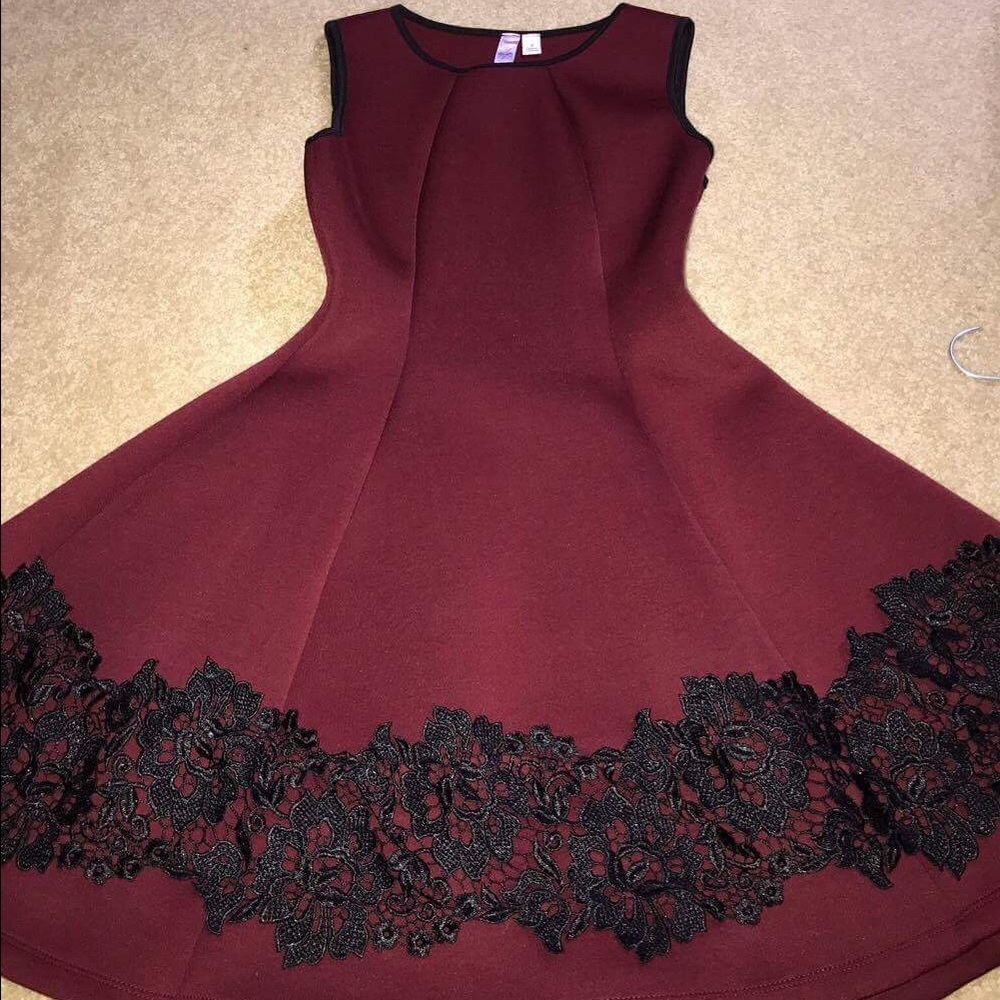 Beautiful maroon boutique dress