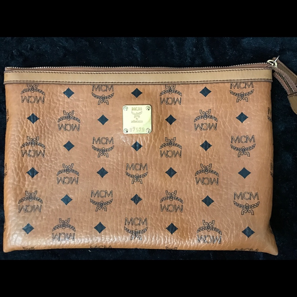MCM 'Medium Heritage' Top Zip Pouch