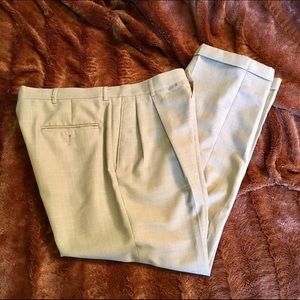 Men's Haggar dress pants !